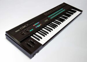 Yamaha DX7 (1983)