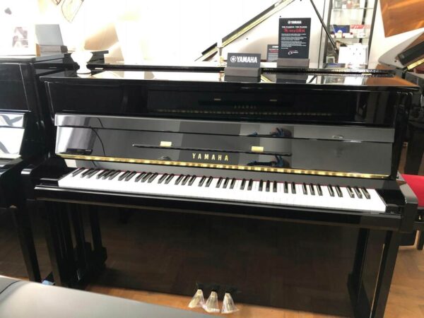 Yamaha B1 PE pianino akustyczne0