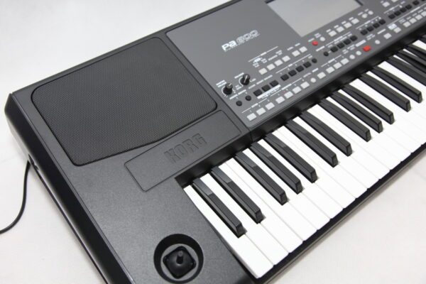 KORG Pa600 0