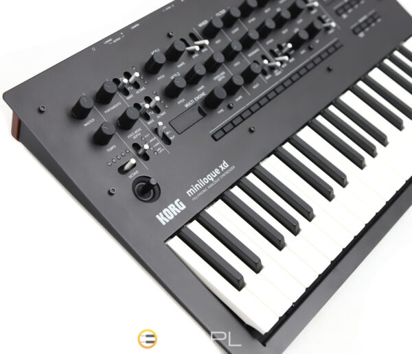 KORG MINILOGUE XD