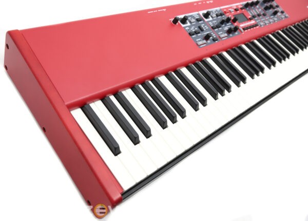 NORD PIANO 5 / 88