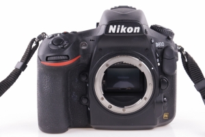 Nikon D8100