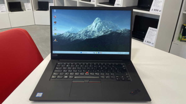 Lenovo ThinkPad P1 G1 15,6" i7-8850H 32GB RAM 512GB SSD nVidia IPS Full HD WIN 11 Pro0