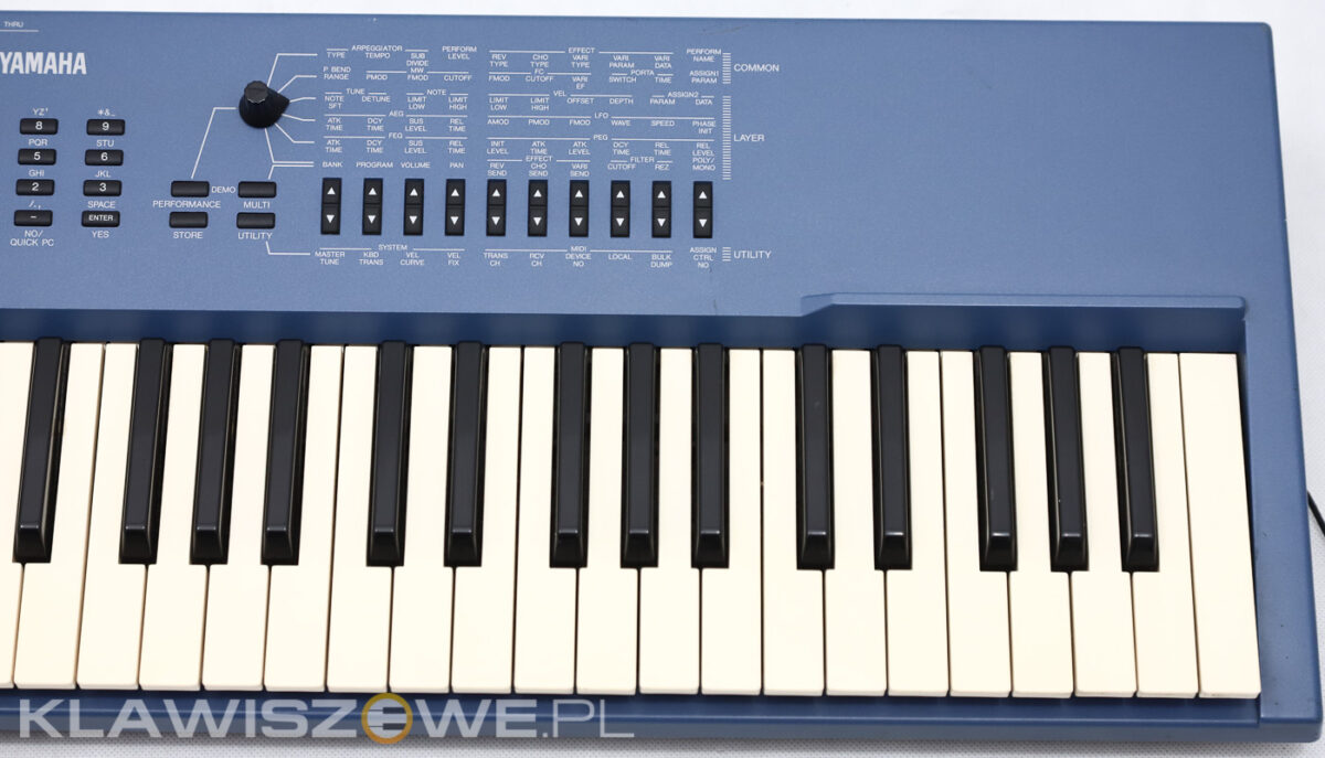 YAMAHA CS1x4