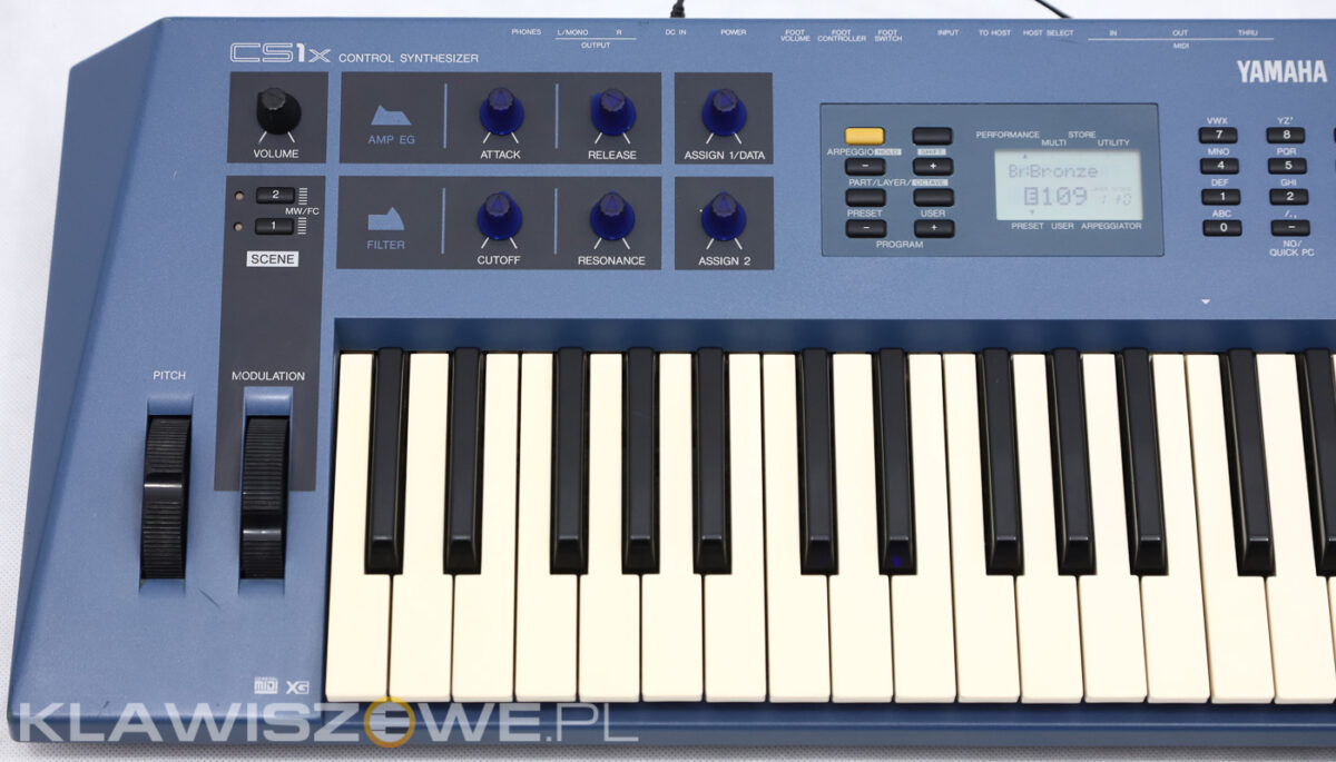 YAMAHA CS1x3
