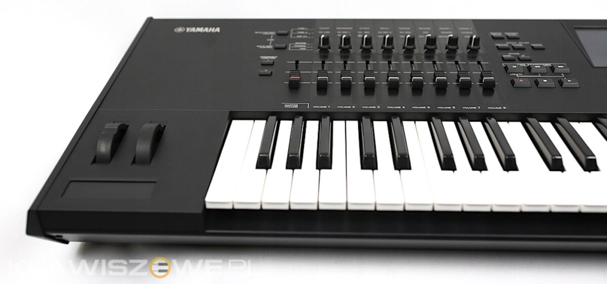YAMAHA MOTIF XF74
