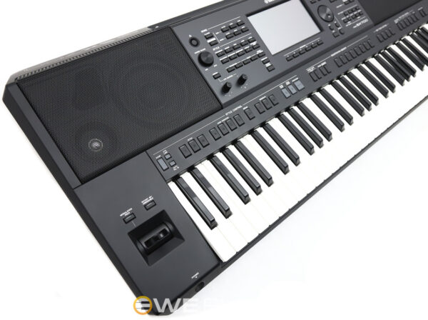 YAMAHA PSR-SX700