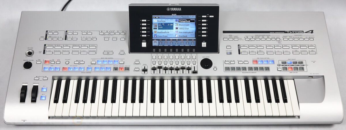 YAMAHA Tyros 42