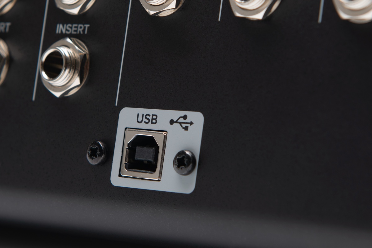 MACKIE ONYX 165 MACKIE ONYX 165