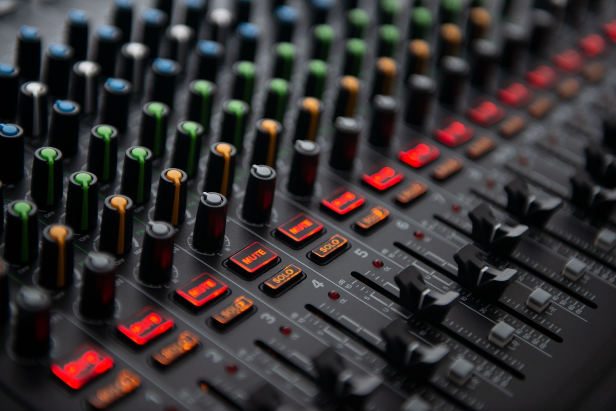 MACKIE ONYX 166 MACKIE ONYX 166