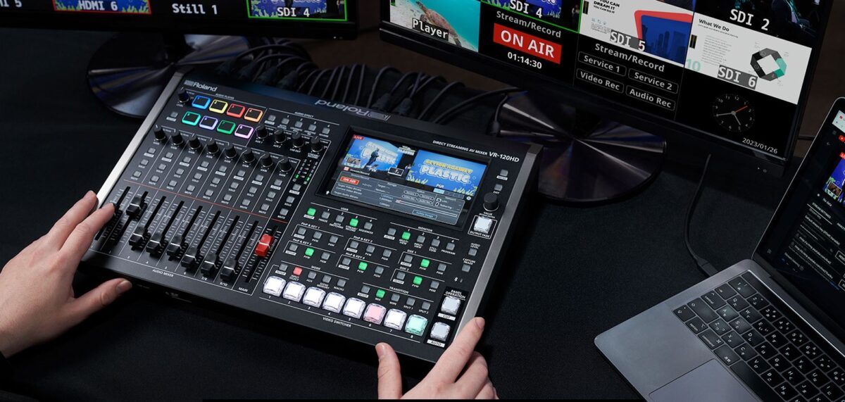 Roland VR-120 HD5