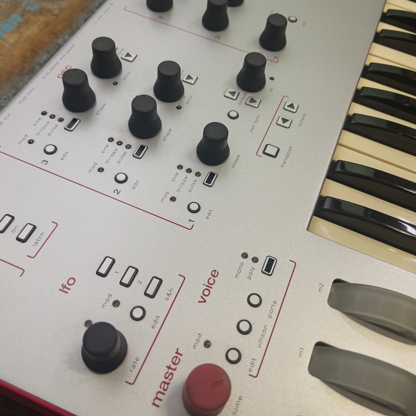 Alesis - Ion0 Alesis - Ion0