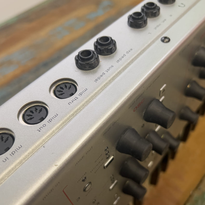 Alesis - Ion3 Alesis - Ion3