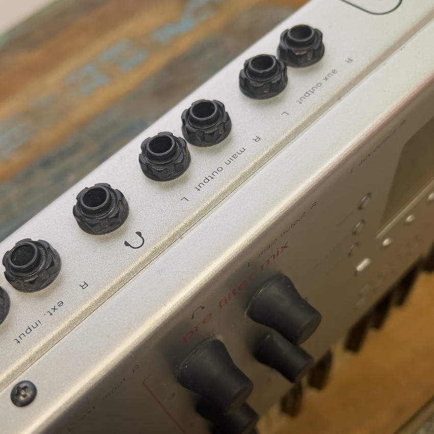 Alesis - Ion4 Alesis - Ion4