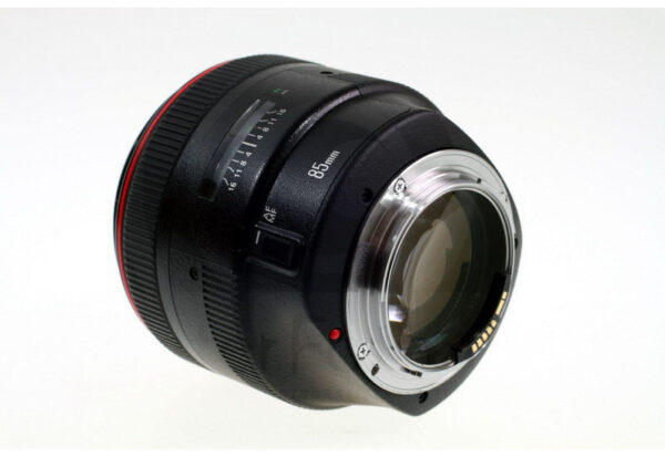 Canon 85mm f/1.2 L II USM0