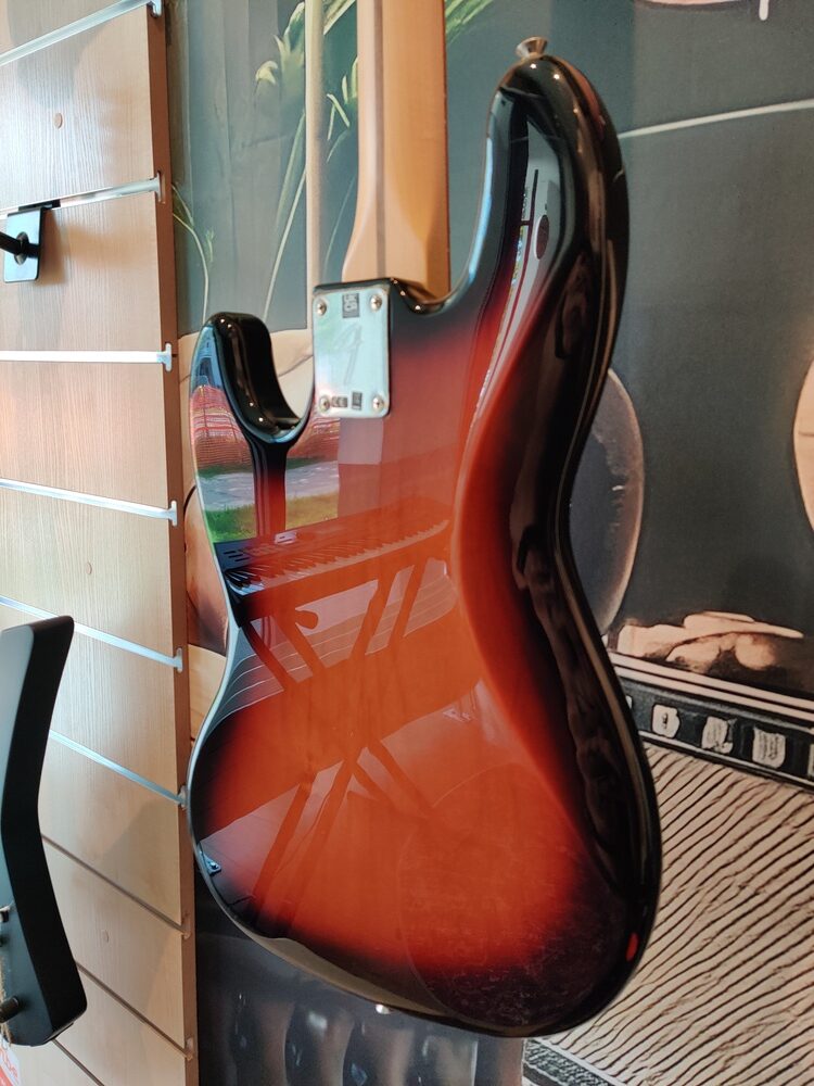 Fender Player Jazz Bass PF 3TS + POKROWIEC8 Fender Player Jazz Bass PF 3TS + POKROWIEC8