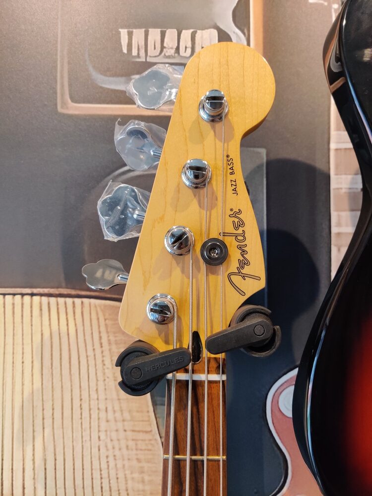 Fender Player Jazz Bass PF 3TS + POKROWIEC1 Fender Player Jazz Bass PF 3TS + POKROWIEC1