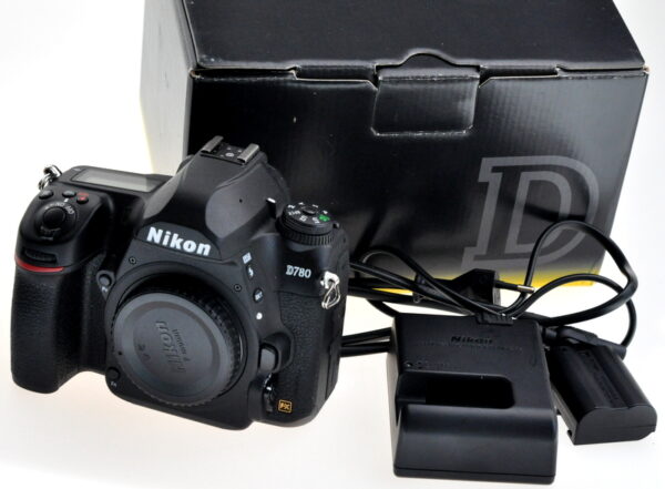 Nikon D780