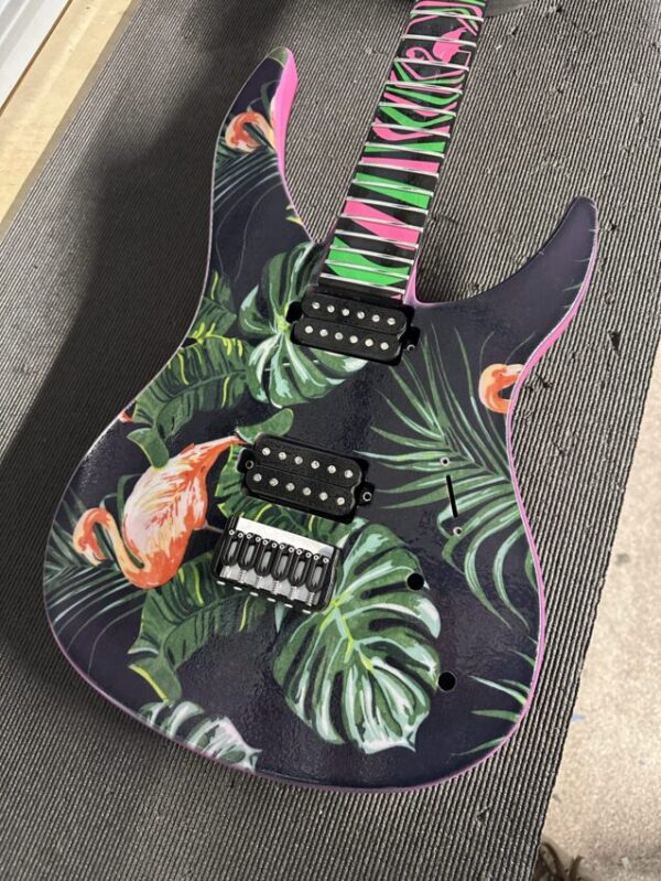 On The Bench | Professor Schrödinger 6 Flamingo High Gloss