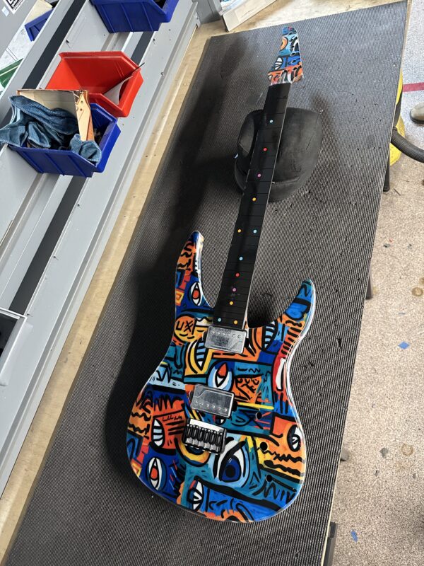 On The Bench | Professor Schrödinger 6 Picasso High Gloss0