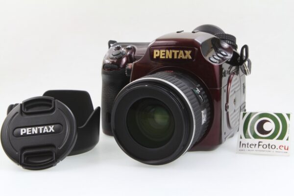 Pentax 645D + Pentax D FA 55/2.8 SMC Limited Red