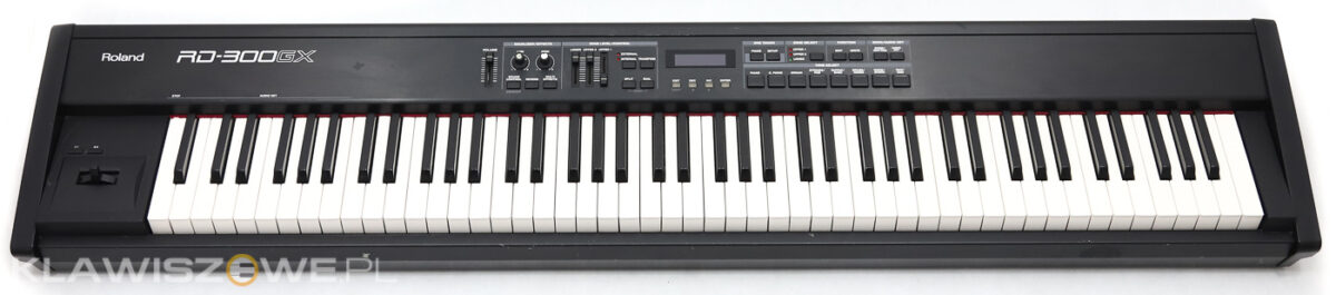 ROLAND RD-300GX + pokrowiec1