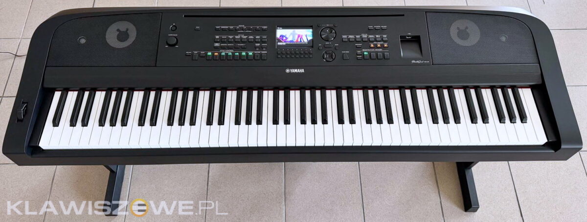 YAMAHA DGX-670 czarna + STATYW i PEDAŁY2