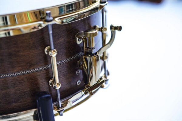 Polmuz model 1 Maple 14x6,5 Snare Inlayed satin brown w gold hardware PL0