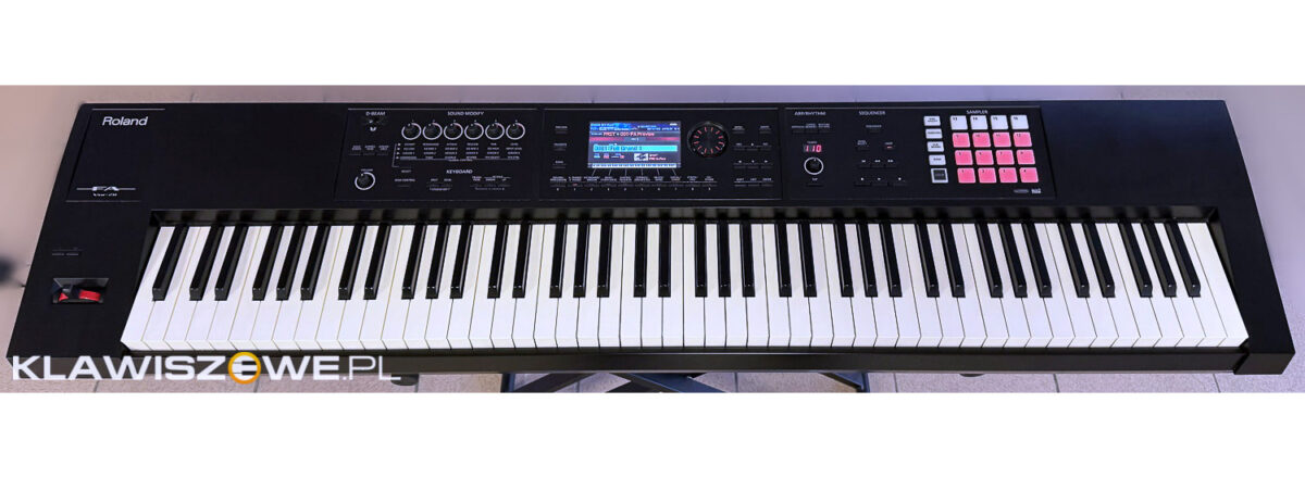ROLAND FA-082