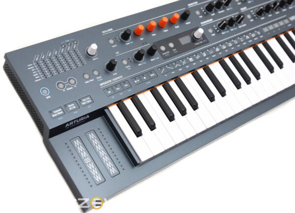 ARTURIA MiniFreak0