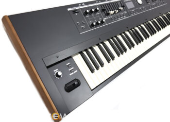 ロミナ Roland V-Combo VR-730 - Vibe