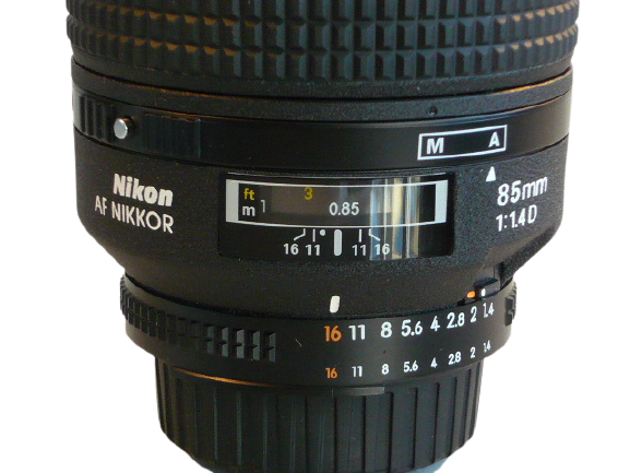 NIKKOR AF 85/1.4D IF1 NIKKOR AF 85/1.4D IF1