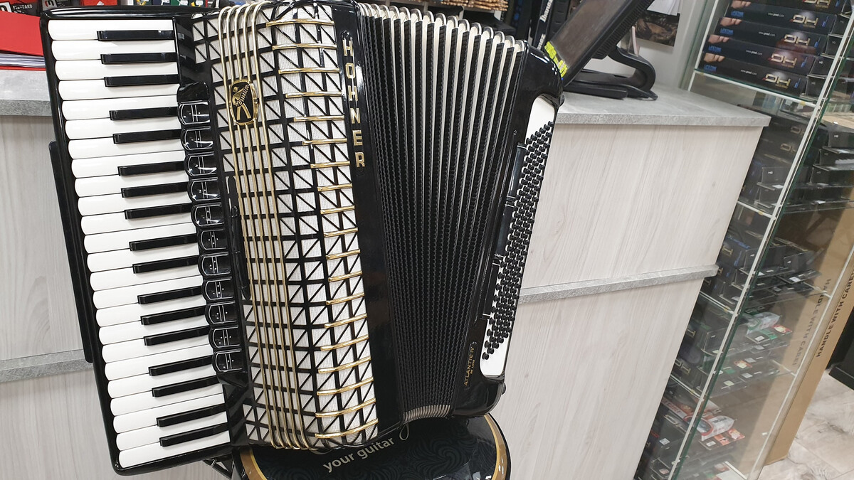 HOHNER ATLANTIC IV de Luxe - UŻYWANY - KOMIS HOHNER ATLANTIC IV de Luxe - UŻYWANY - KOMIS