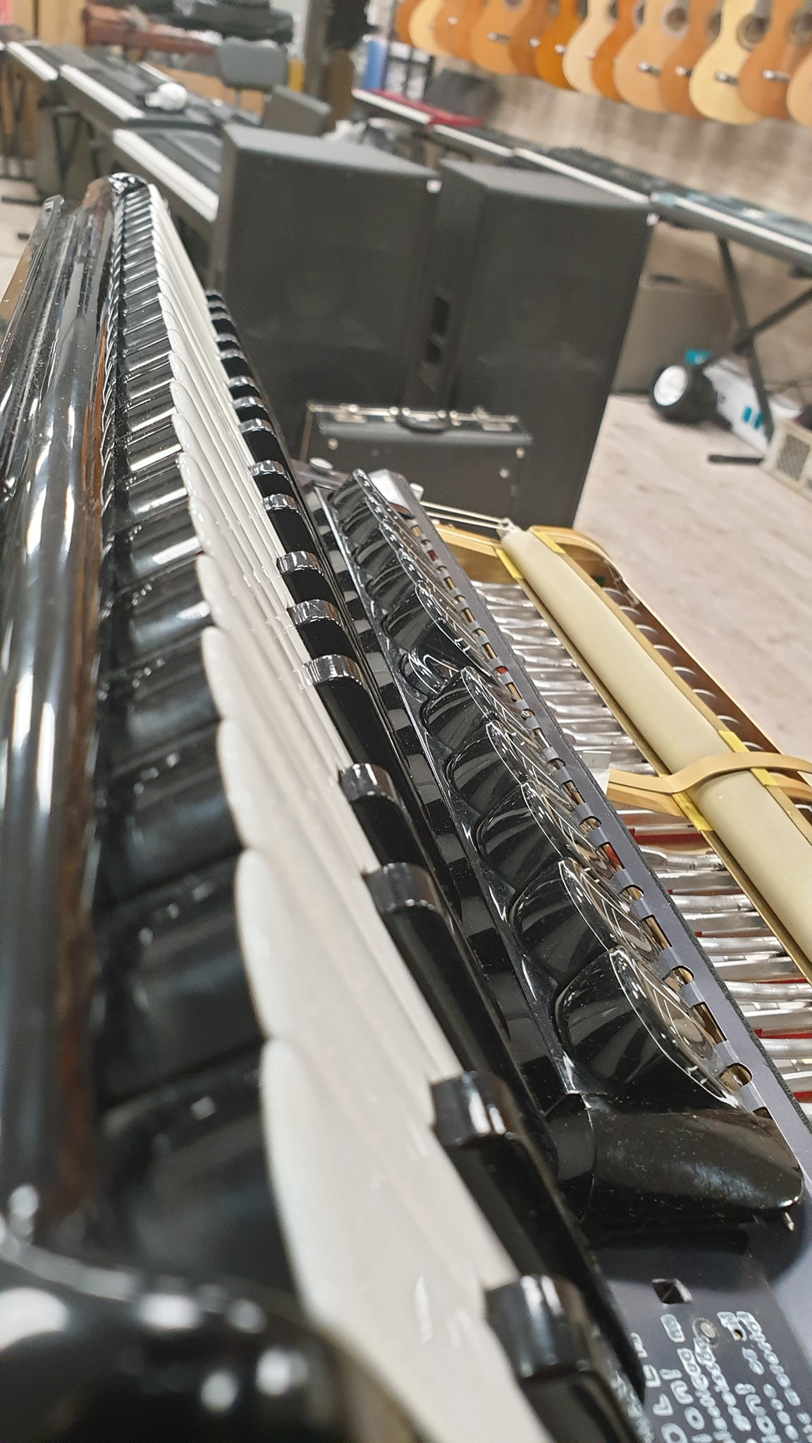 HOHNER ATLANTIC IV de Luxe - UŻYWANY - KOMIS7 HOHNER ATLANTIC IV de Luxe - UŻYWANY - KOMIS7