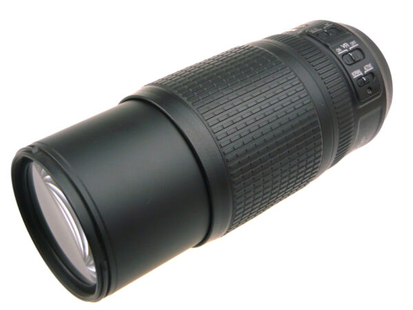 NIKKOR AF-S 70-300/4.5-5.6 G IF VR0