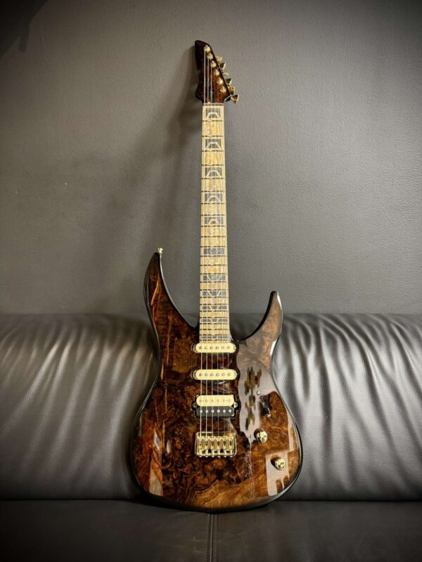 Professor Schrödinger 6 Walnut Woodtop High Gloss1 Professor Schrödinger 6 Walnut Woodtop High Gloss1