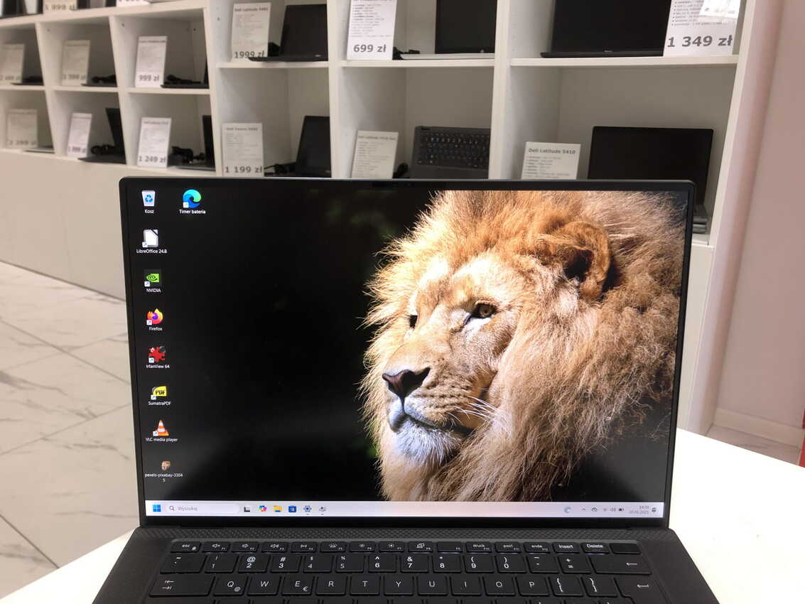 Dell Precision 5540 15" i9-9880H 64GB RAM 1000GB NVMe Quadro T2000 WIN 11 Pro0 Dell Precision 5540 15" i9-9880H 64GB RAM 1000GB NVMe Quadro T2000 WIN 11 Pro0