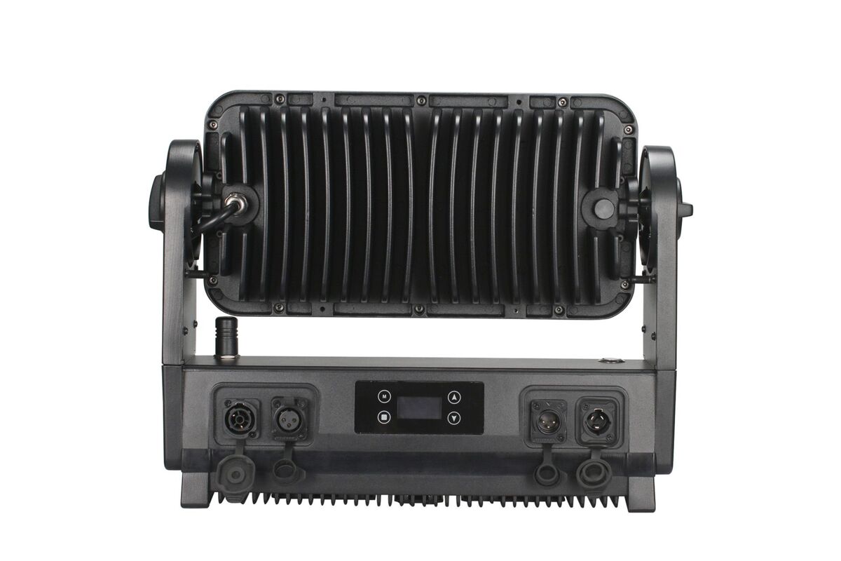 FOS Polar - naświetlacz LED WASH IP65 z akumulatorem i DMX0 FOS Polar - naświetlacz LED WASH IP65 z akumulatorem i DMX0