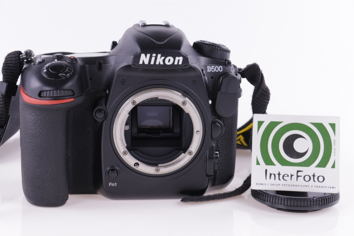 Nikon D50010 Nikon D50010