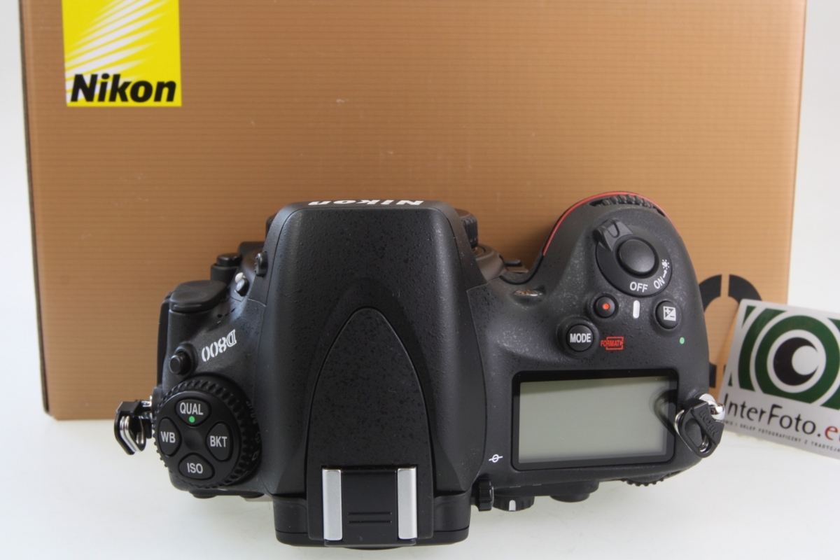 Nikon D8002 Nikon D8002