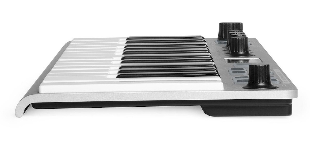 ESI xSynth - analogowy syntezator subtraktywny0 ESI xSynth - analogowy syntezator subtraktywny0