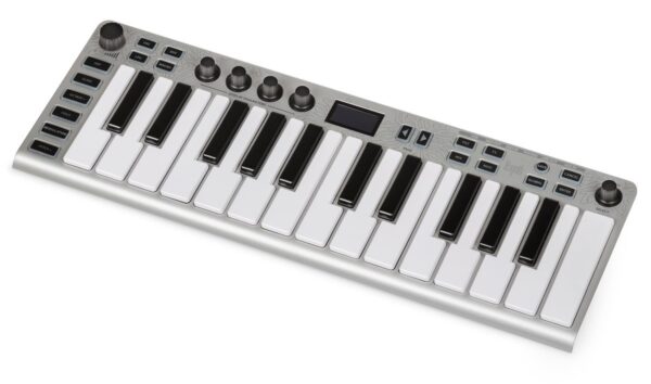 ESI xSynth - analogowy syntezator subtraktywny