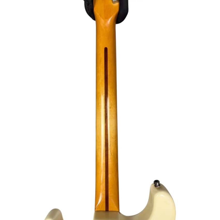 Fender American Stratocaster 1991 - White7 Fender American Stratocaster 1991 - White7