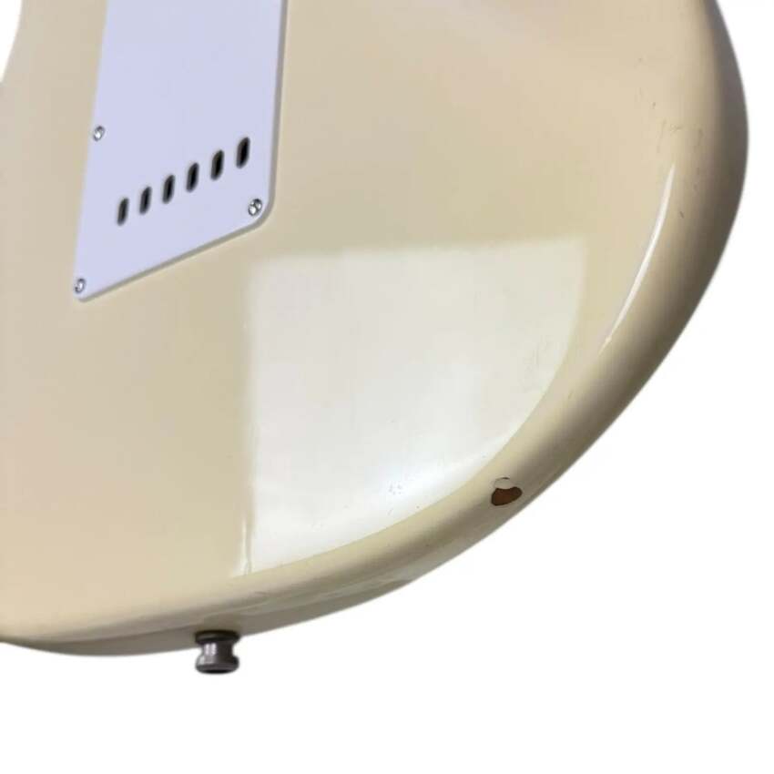 Fender American Stratocaster 1991 - White5 Fender American Stratocaster 1991 - White5