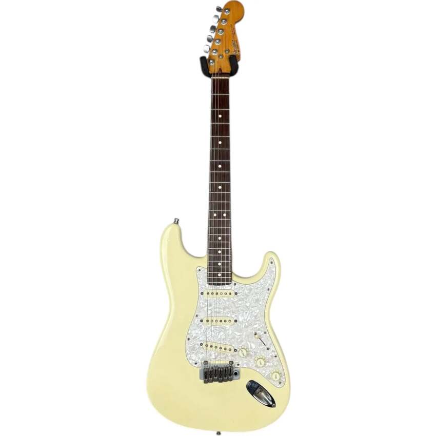 Fender American Stratocaster 1991 - White1 Fender American Stratocaster 1991 - White1
