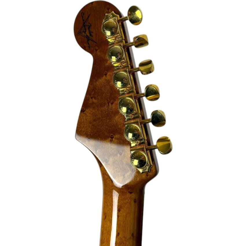 Fender Custom Shop Artisan Stratocaster 2022 - Maple Burl8 Fender Custom Shop Artisan Stratocaster 2022 - Maple Burl8