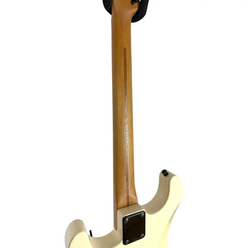 Fender Japan SF-451 Stratocaster 1987 - White5 Fender Japan SF-451 Stratocaster 1987 - White5