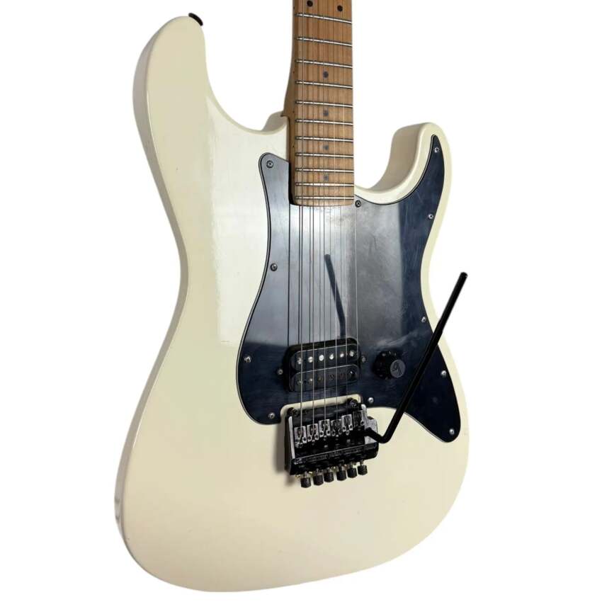 Fender Japan SF-451 Stratocaster 1987 - White0 Fender Japan SF-451 Stratocaster 1987 - White0