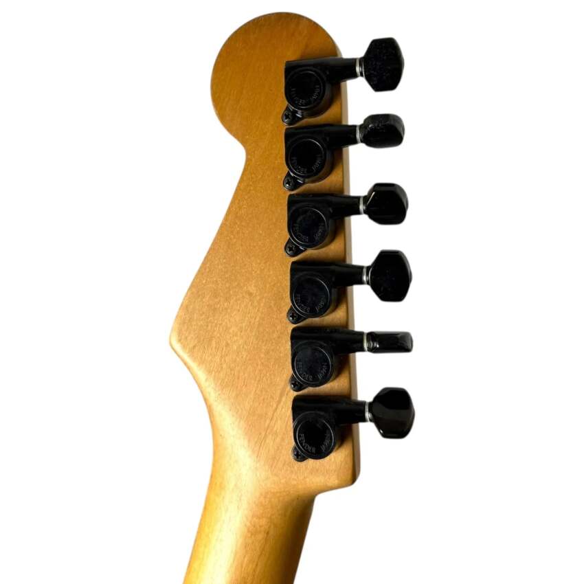 Fender Japan SF-451 Stratocaster 1987 - White7 Fender Japan SF-451 Stratocaster 1987 - White7