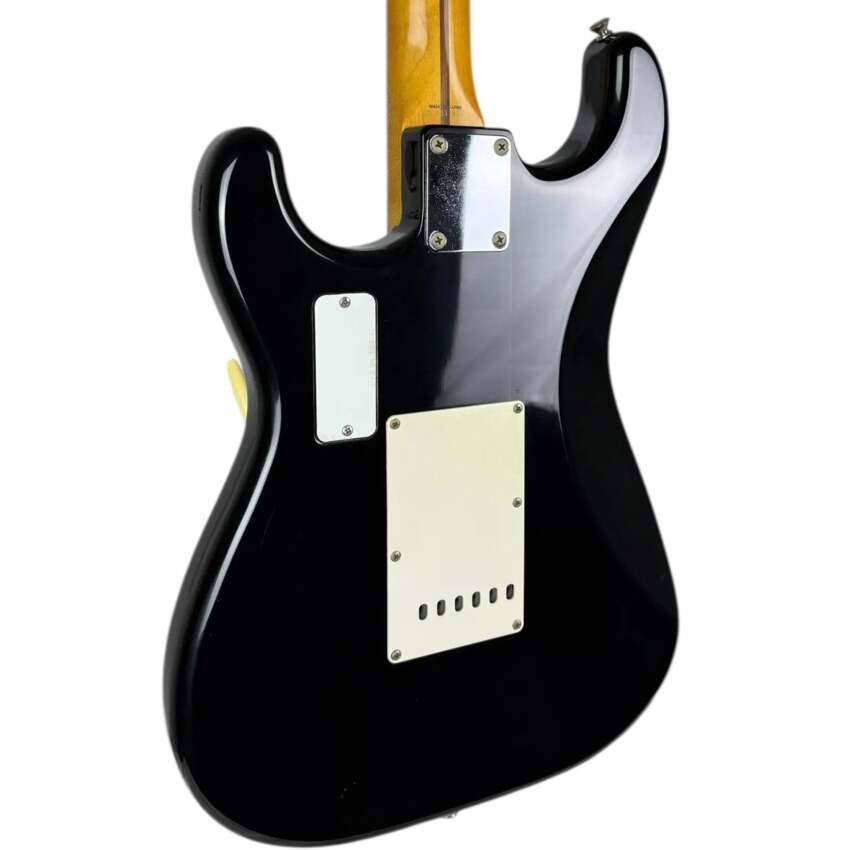 Fender Japan ST54-85LS 54” Reissue Stratocaster 1984-1987 - Black3 Fender Japan ST54-85LS 54” Reissue Stratocaster 1984-1987 - Black3